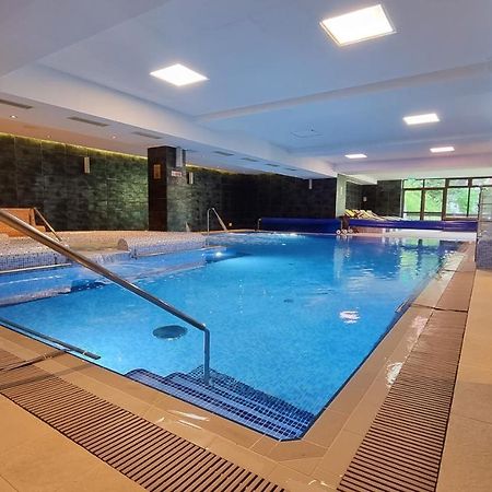 פויאנה ברשוב Hotel Escalade מראה חיצוני תמונה