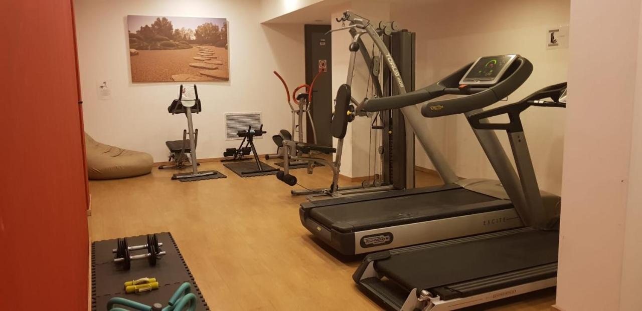 פויאנה ברשוב Hotel Escalade מראה חיצוני תמונה