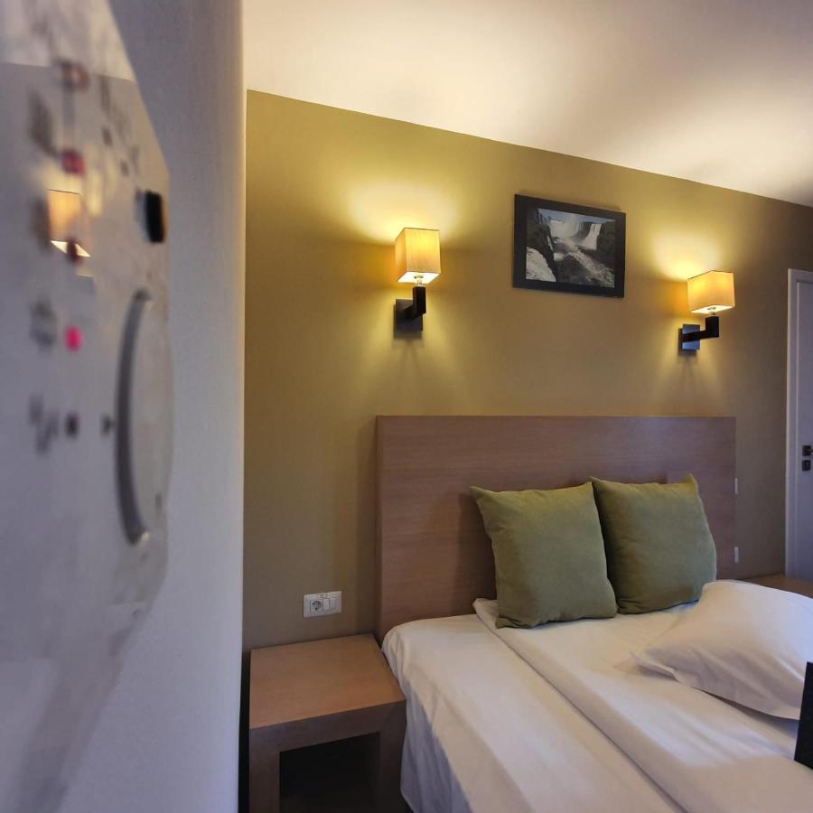 פויאנה ברשוב Hotel Escalade מראה חיצוני תמונה