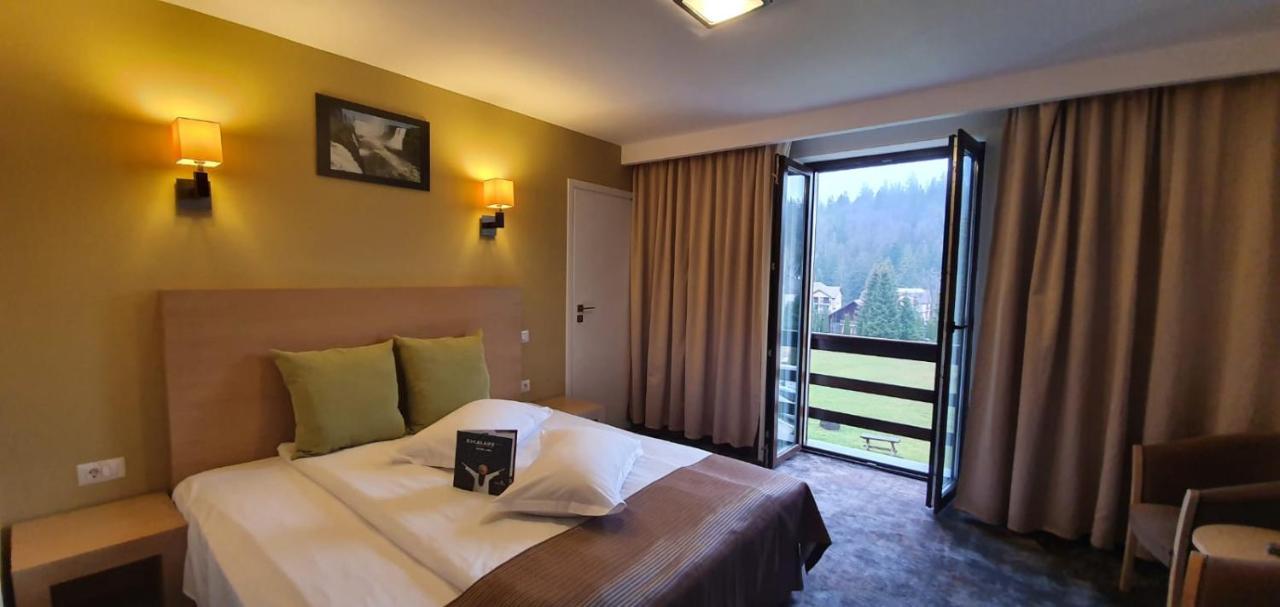 פויאנה ברשוב Hotel Escalade מראה חיצוני תמונה