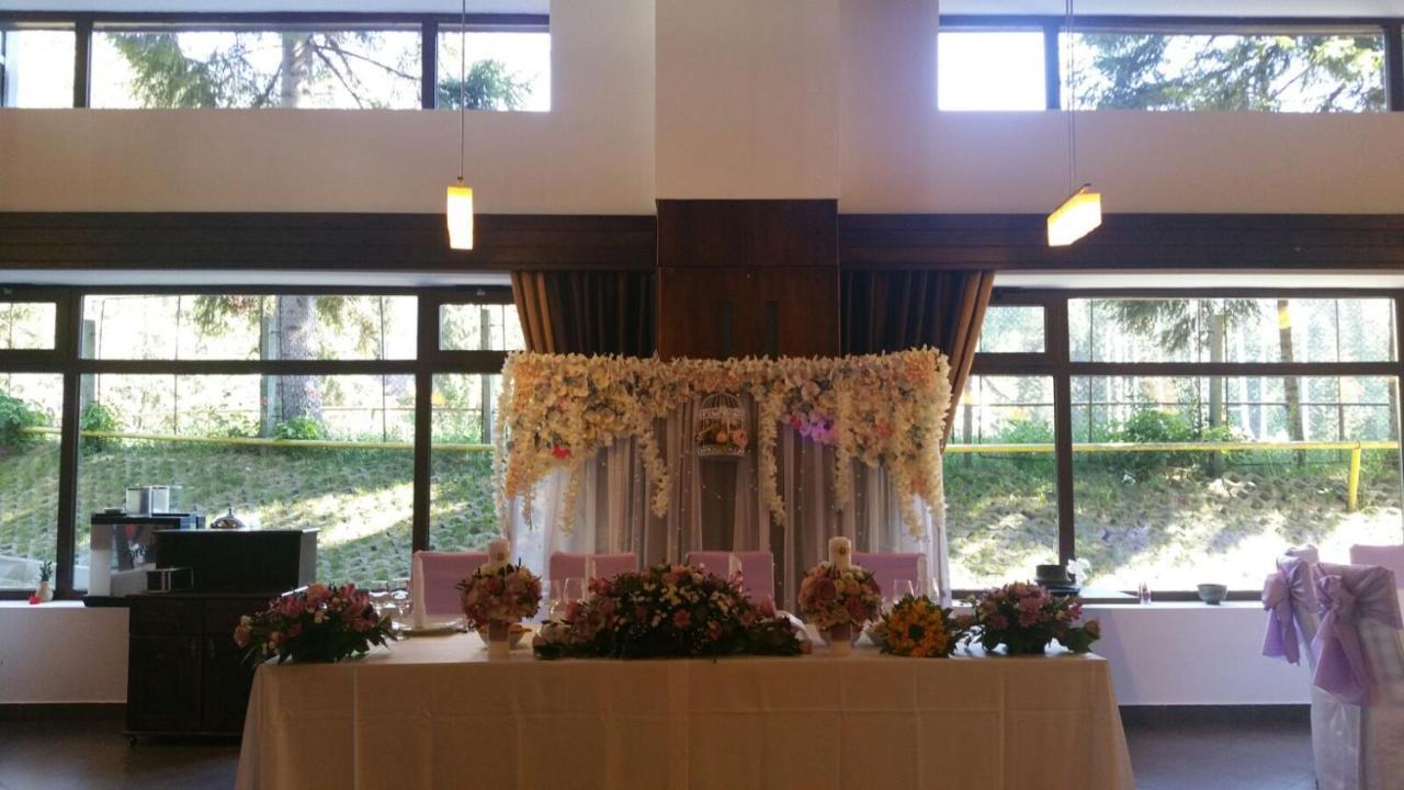 פויאנה ברשוב Hotel Escalade מראה חיצוני תמונה