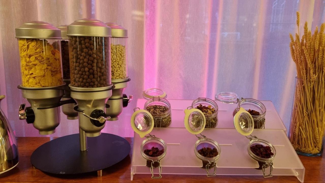 פויאנה ברשוב Hotel Escalade מראה חיצוני תמונה