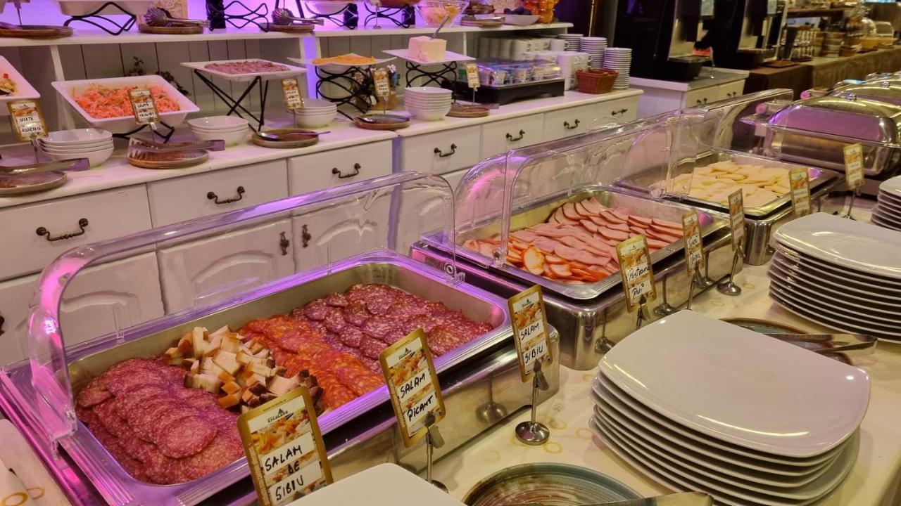 פויאנה ברשוב Hotel Escalade מראה חיצוני תמונה