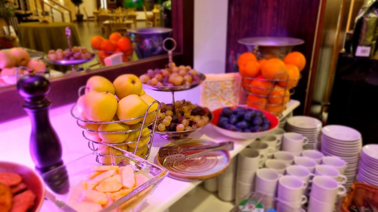 פויאנה ברשוב Hotel Escalade מראה חיצוני תמונה