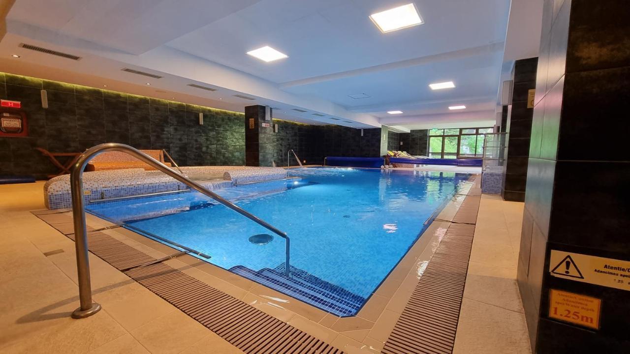 פויאנה ברשוב Hotel Escalade מראה חיצוני תמונה