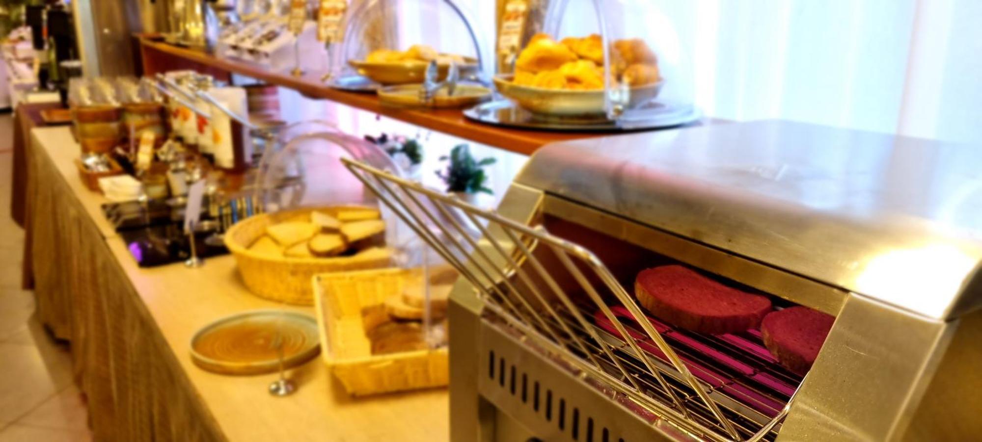 פויאנה ברשוב Hotel Escalade מראה חיצוני תמונה